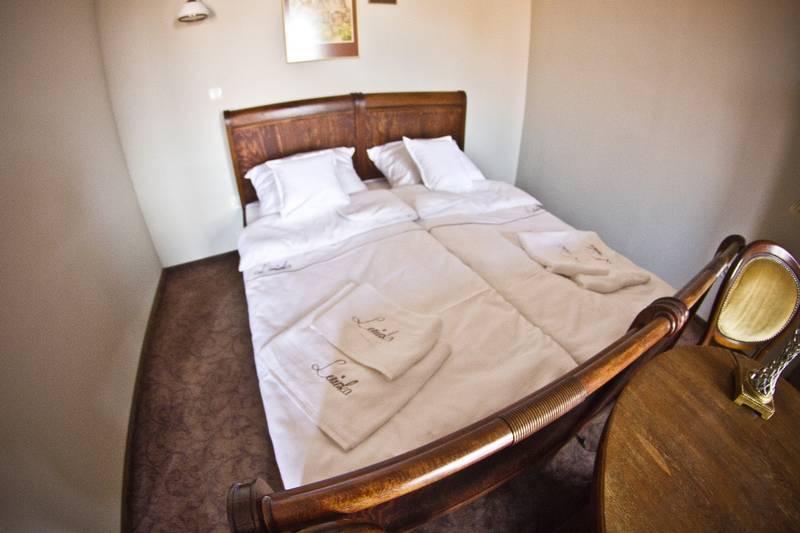Hotel Leniwka à Świebodzin Extérieur photo