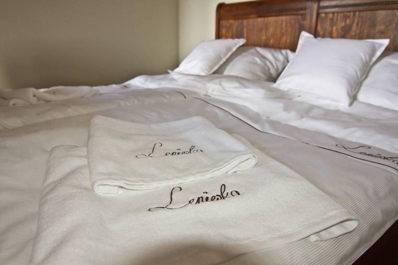 Hotel Leniwka à Świebodzin Extérieur photo
