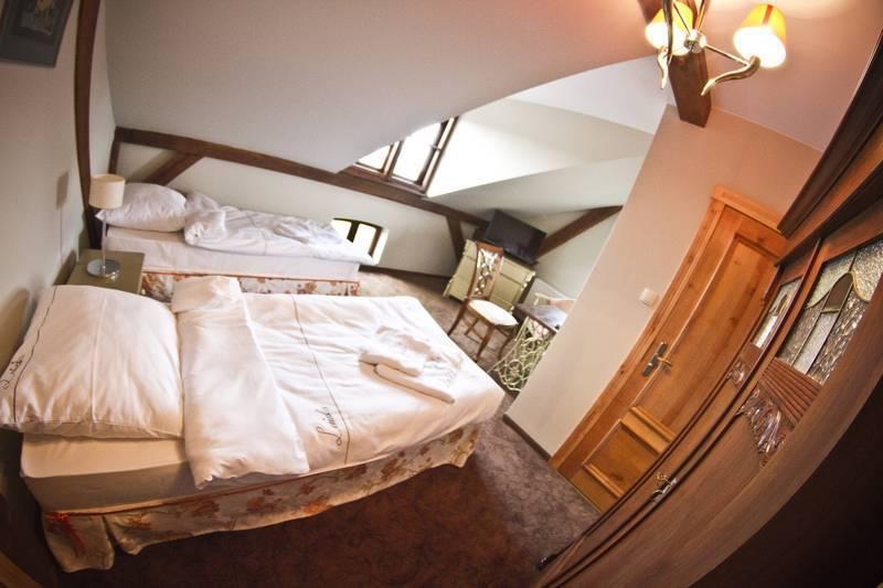 Hotel Leniwka à Świebodzin Extérieur photo