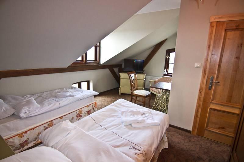 Hotel Leniwka à Świebodzin Extérieur photo