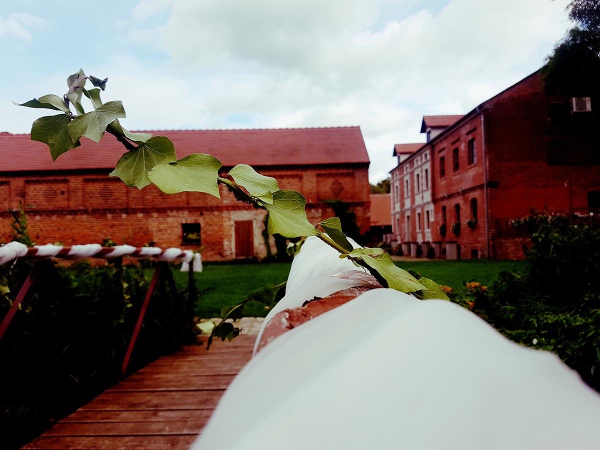 Hotel Leniwka à Świebodzin Extérieur photo